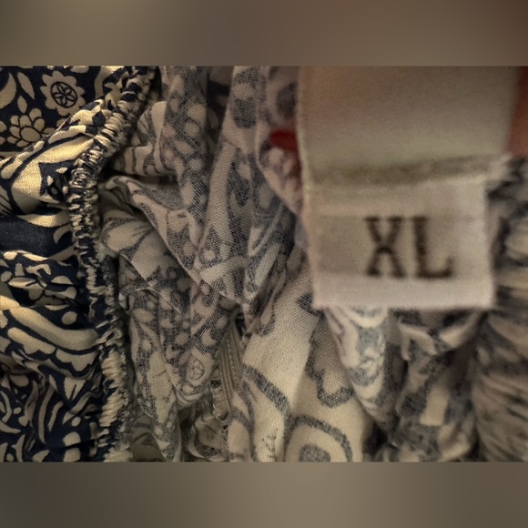 Yidarton Blue and White Strapless Midi Sundress - Picture 4 of 5